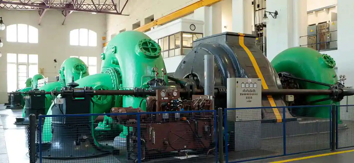 Equipamiento para<br>  Centrales Hidráulicas